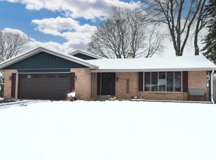 631 Hialeah Dr, Racine, WI 53402