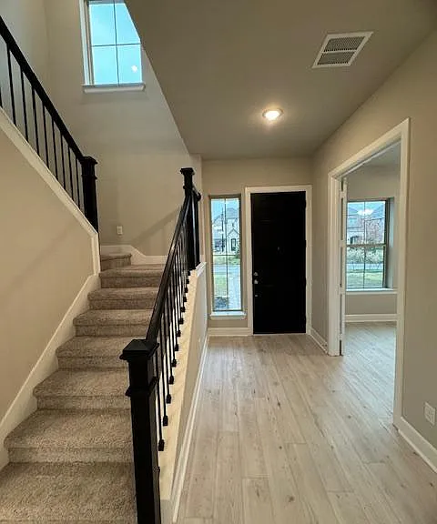 700 Prairie Falcon Dr — Photo 35
