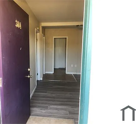 2555 Foothill Blvd