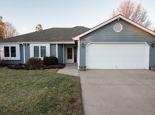 4000 Trail Rd, Lawrence, KS 66049