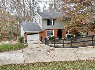 1711 Rolling Hills Rd, Charleston, WV 25314