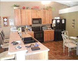 4th image of 2071 The Oaks Blvd