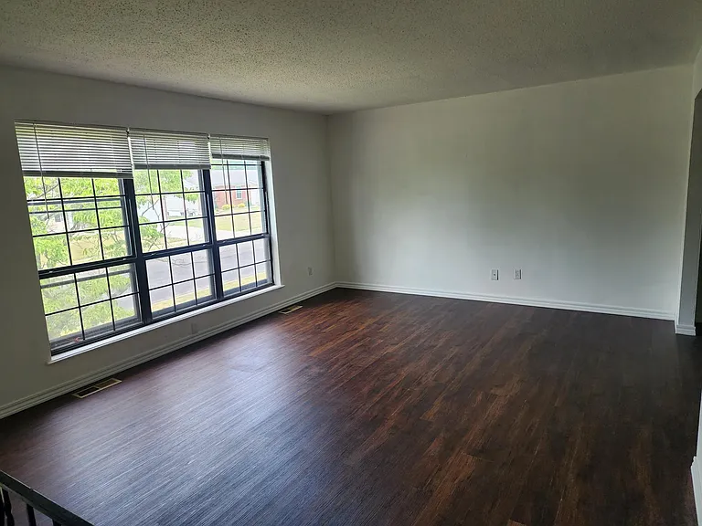 304 Rebecca Dr — Photo 11