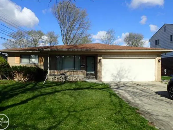 21901 Bradfords Ct, Saint Clair Shores, MI 48080