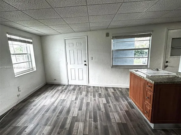 1610 NW North River Dr, Miami, FL