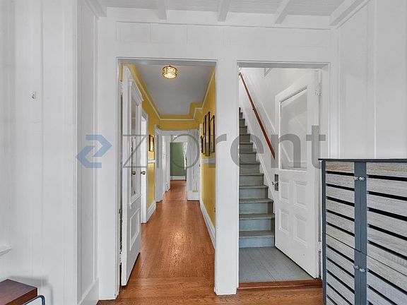4th image of 1444 Newcomb Ave
