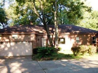 11255 Jerries Ln, Saint Louis, MO 63136