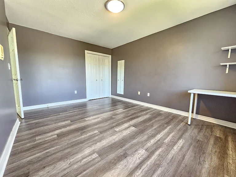 49 Decew Woods Ct #1 — Photo 18