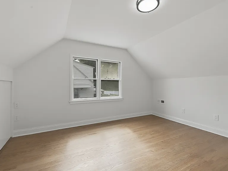 30 Jarvis Rd — Photo 8