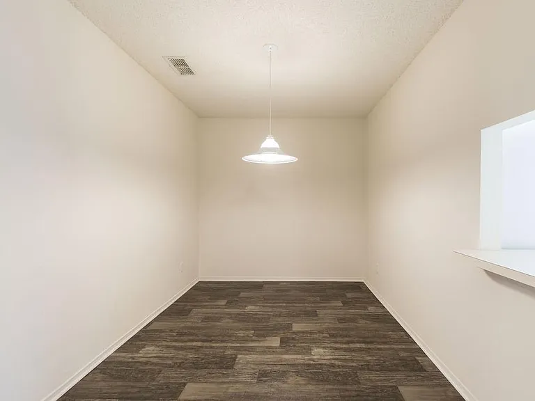 Pasco Woods Apartments — Photo 43