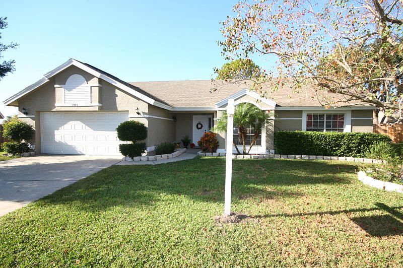 1st image of 1045 Providence Ln