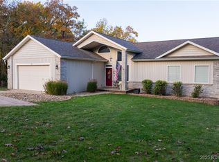 66 Beacon Hill Dr, Lake Ozark, MO 65049