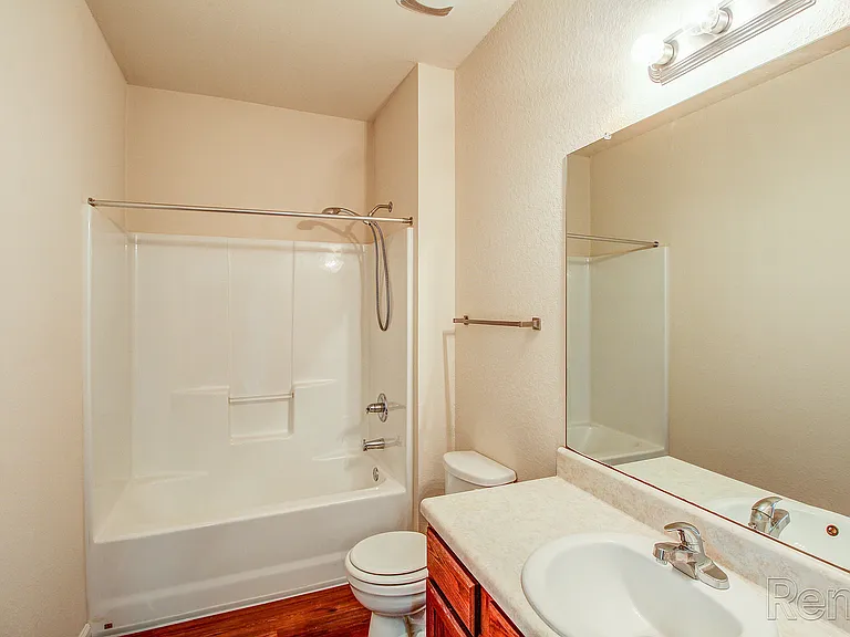Knob Ridge Apartments — Photo 23