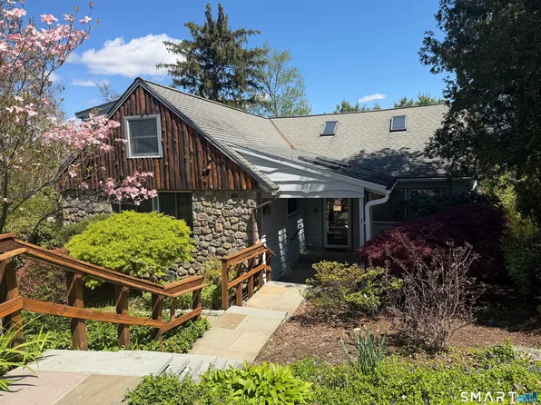 1 Deer Run, New Fairfield, CT 06812