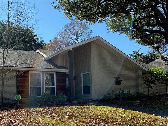 2nd image of 3104 Lynbrook Dr