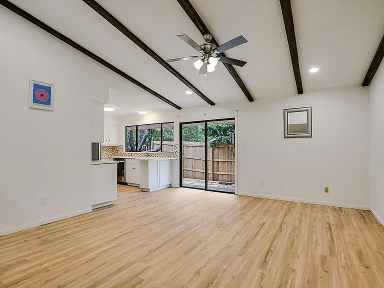5100 Fort Mason Dr — Photo 8