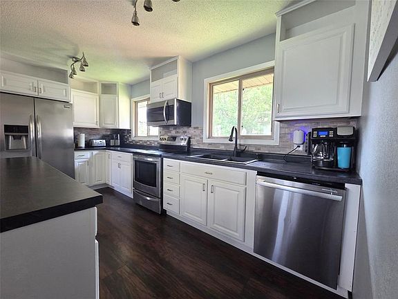 2nd image of 510 Skyview Avenue