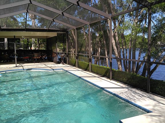 7' deep pool