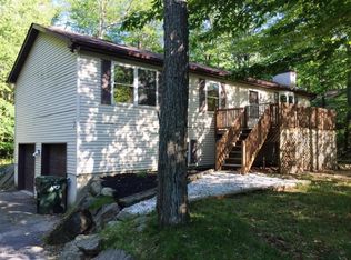 1128 Knollwood Dr, Tobyhanna, PA