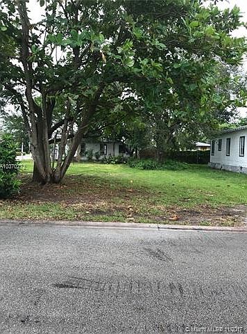 1st image of 4600 Brooker St