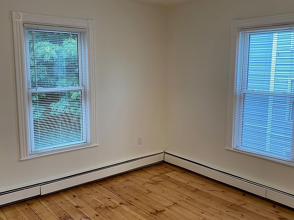 3rd image of 49 Falmouth St #10734152