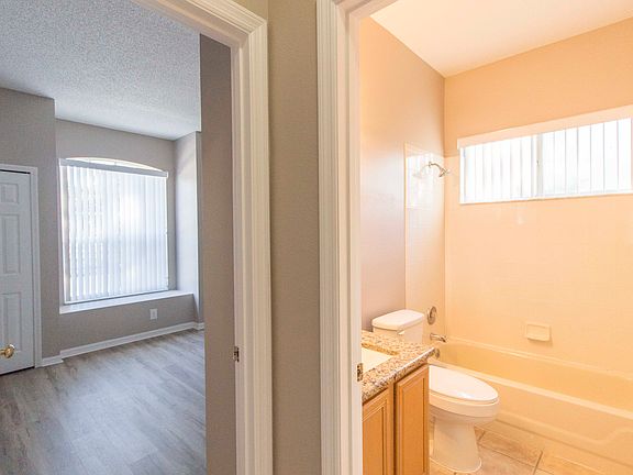 5th image of 2701 Barnsley Ln