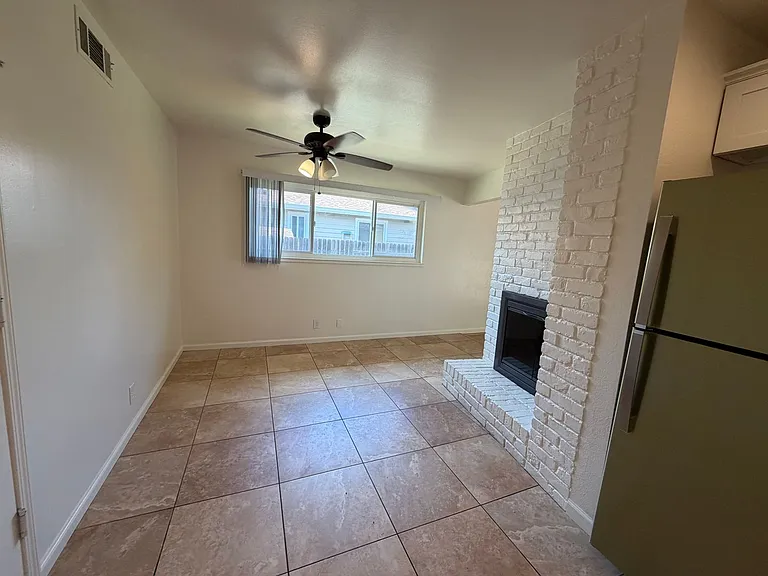 10495 Malaga Way — Photo 26