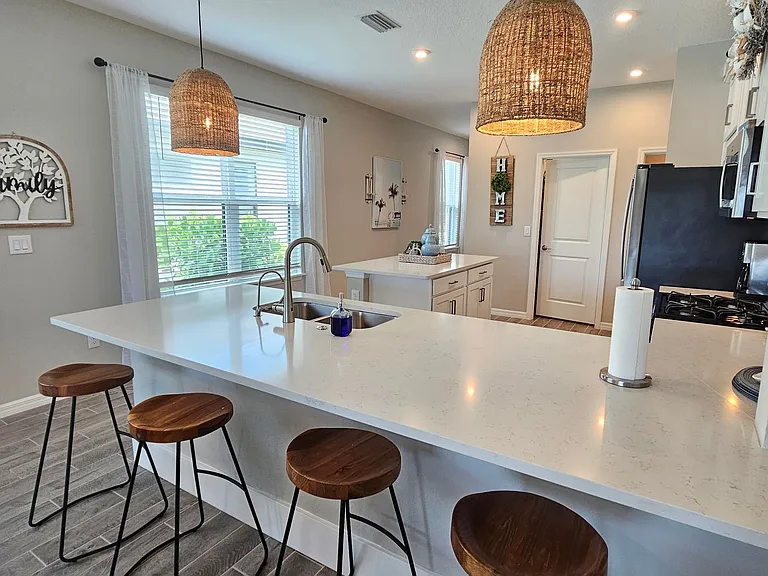 15285 Shady Palms Ln — Photo 24
