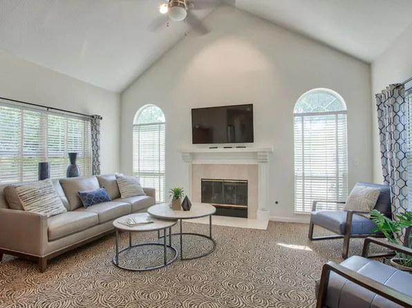 Lakeshore Village Apartments