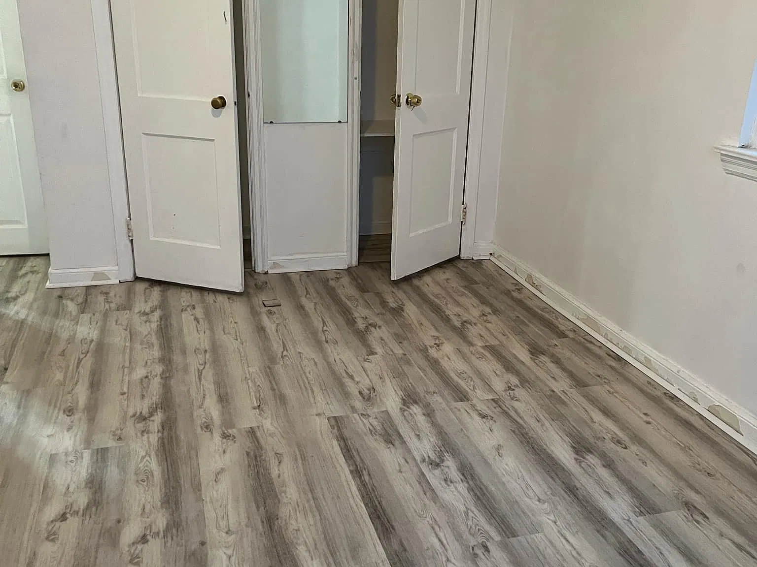 6325 Calvert St — Photo 2