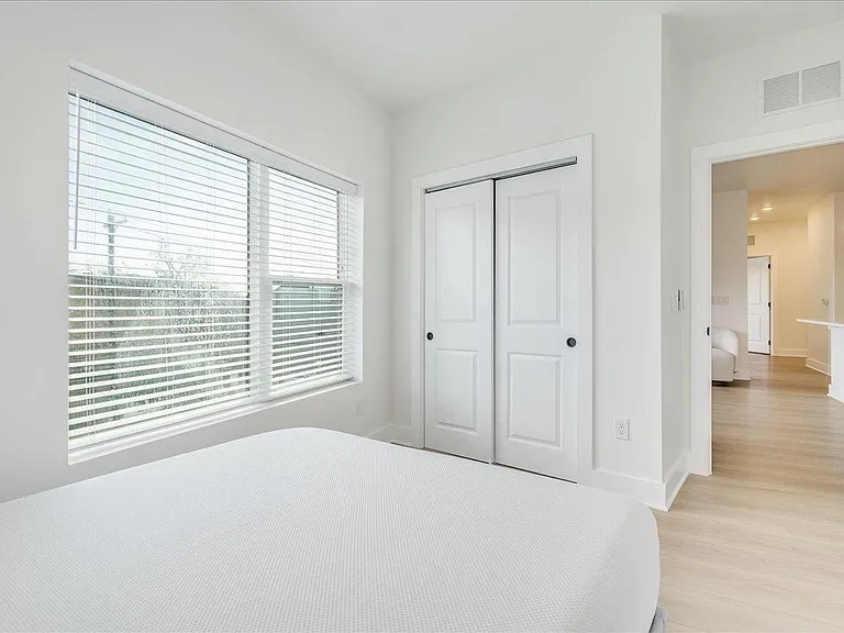 3000 Duval St #203 — Photo 10