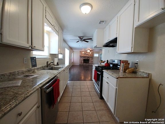 5th image of 4314 Redstone Dr