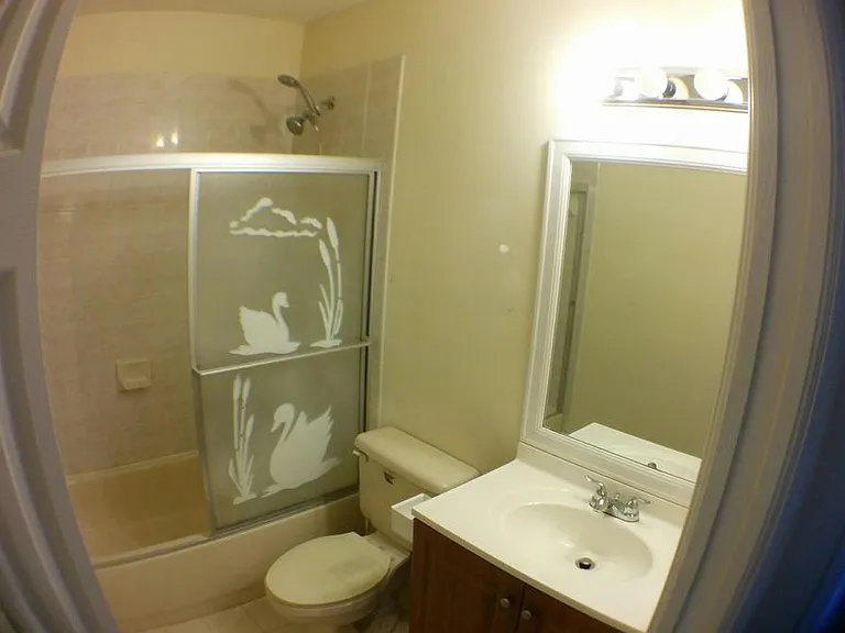 Upstairs full bath