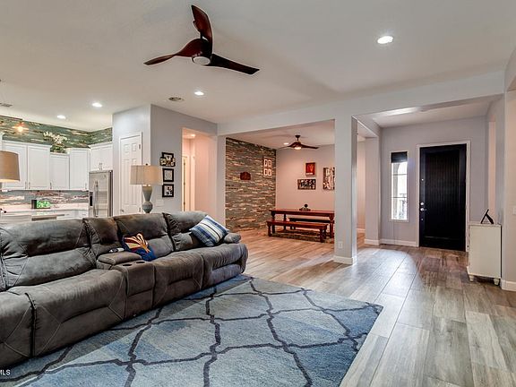 4th image of 2778 E Balsam Dr