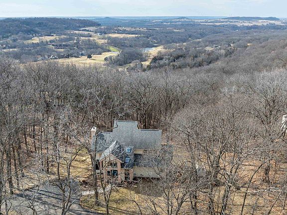 4th image of 1 Westview Ln