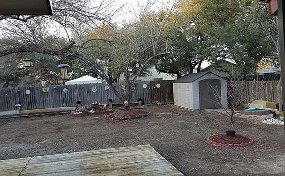5th image of 609 Russet Valley Dr