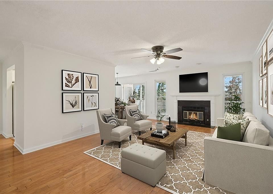 1st image of 1750 Clairmont Rd APT 21