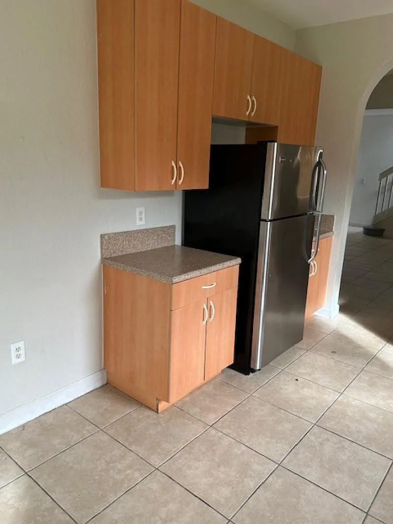 3 bed, 2.5 bath, 2206 sqft, $2,795 — Photo 4