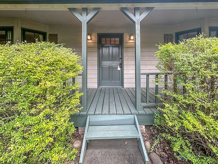 2491 Annandale Dr — Photo 2