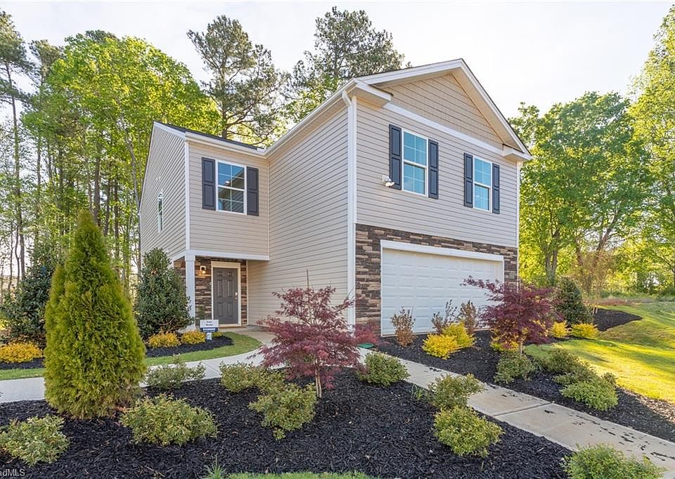 1st image of 2537 Lily Dr #186