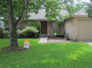 424 Broadmoor St, Friendswood, TX 77546