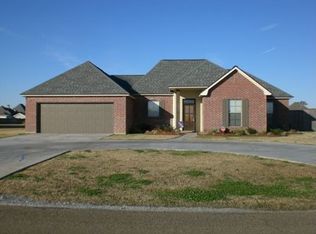 1400 Chemin Metairie Rd, Youngsville, LA 70592