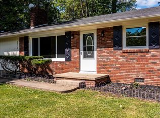 2319 13th Street Dr NE, Hickory, NC 28601