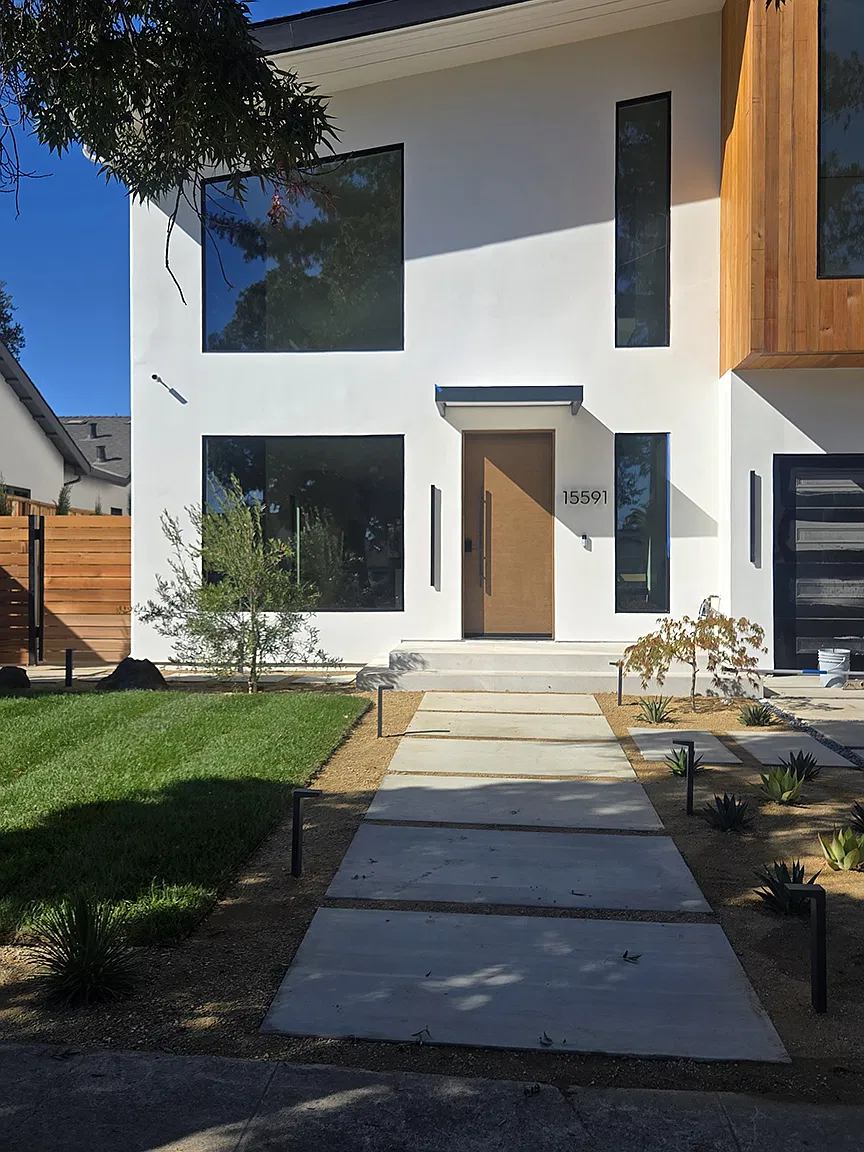 4 bed, 3.5 bath, 3518 sqft, $14,900 — Photo 3