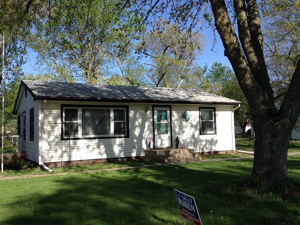 2nd image of 120 S Iowa Ave
