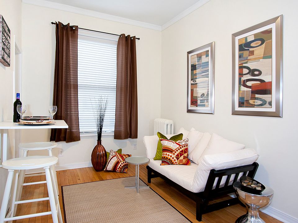 Blinds/Window Treatment