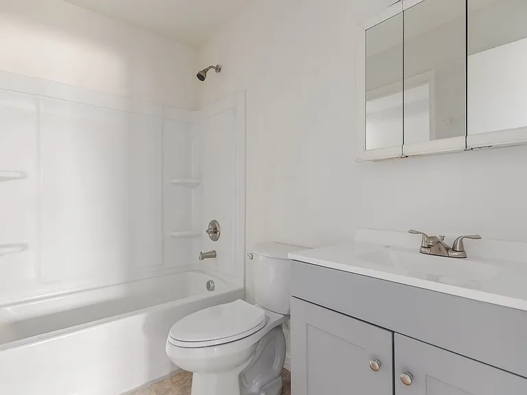 615 N Arrowhead Dr — Photo 23