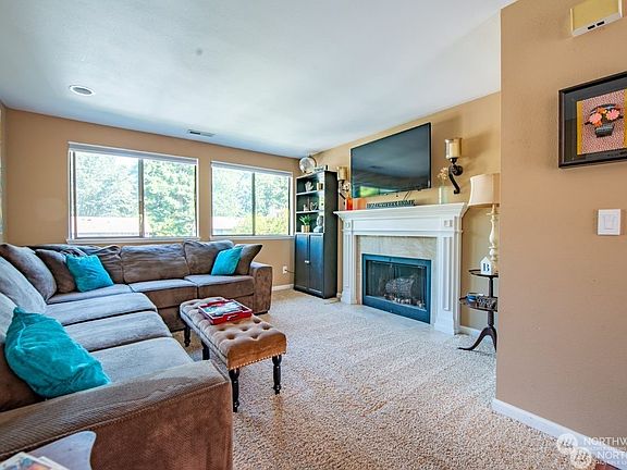 3rd image of 9927 NE 144th Lane #806