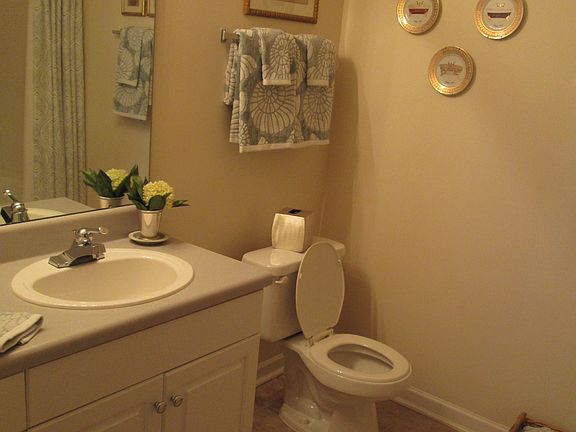 Master bath with medi cabnet