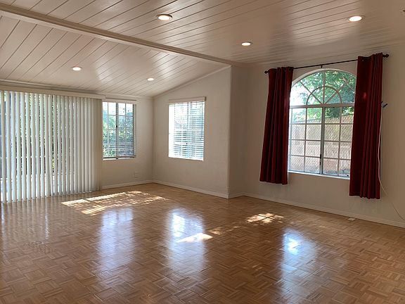 5th image of 2726 Los Olivos Ln
